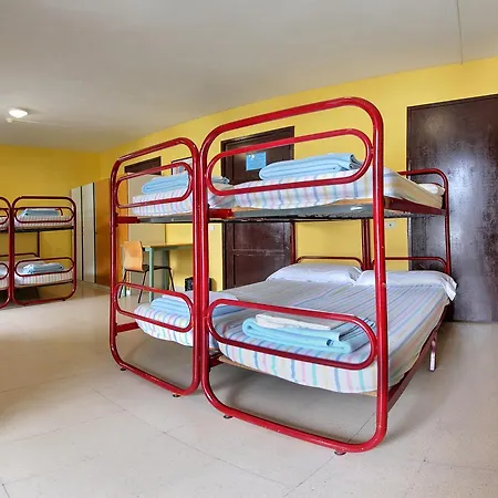 Era Garona Hostel *